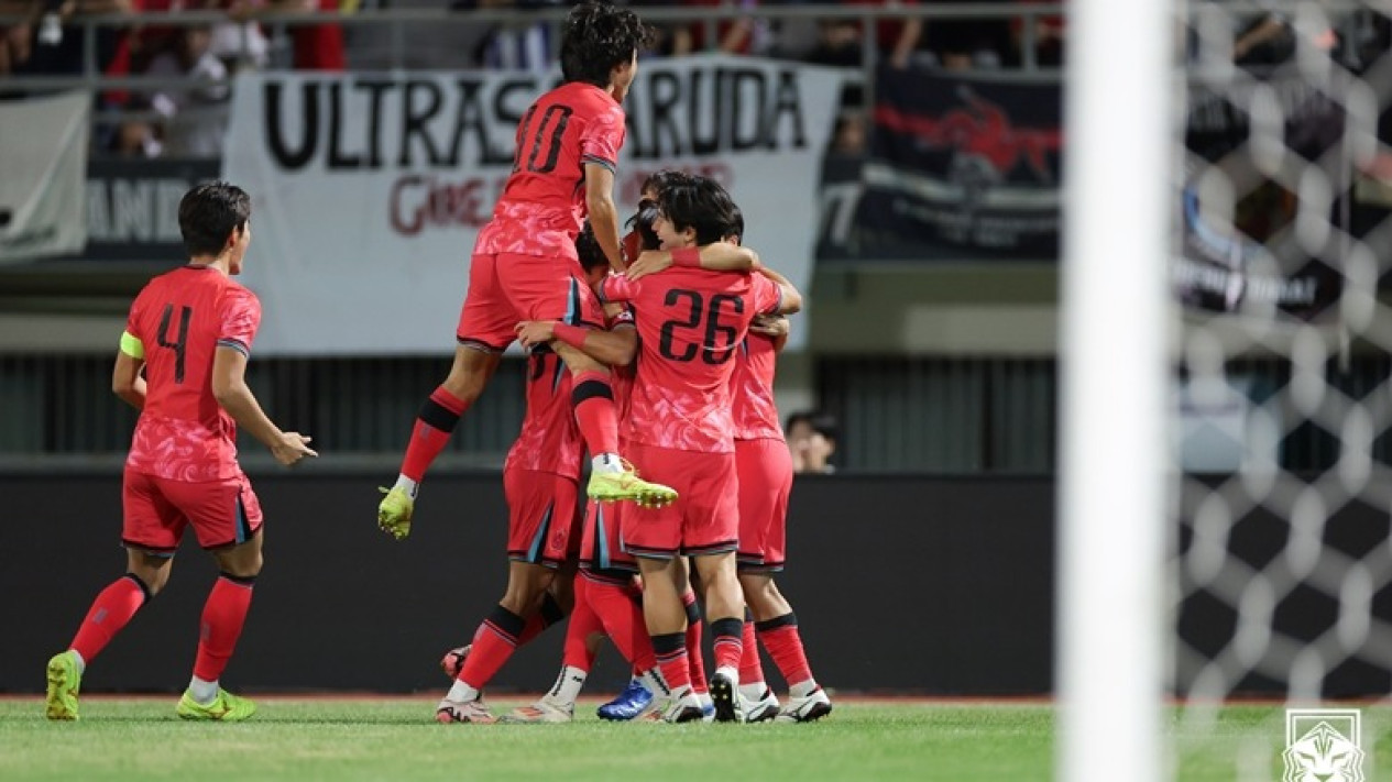 Hasil Piala Asia U-20: Negara Asal Shin Tae-yong Petik Kemenangan dari Suriah
            - galeri foto