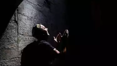 Ilustrasi berdoa setelah shalat Taubat akibat perbuatan maksiat saat puasa Ramadhan