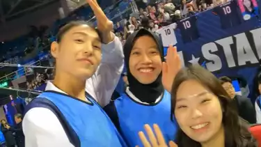 Megawati Hangestri dan ratu voli Korea Kim Yeon-koung