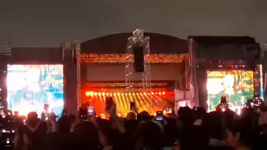 Green Day obati rindu para fans dalam konser selama hampir dua jam