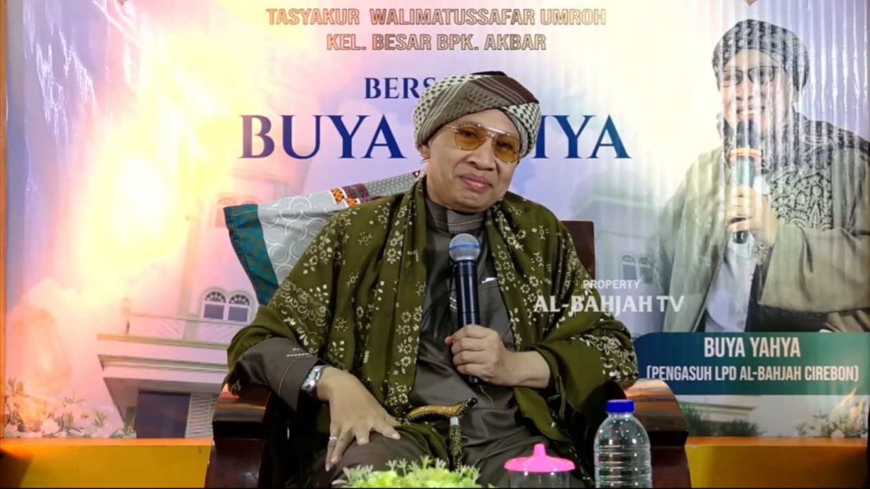 Buat Robot Menyerupai Manusia Bernyawa, Apakah Boleh dalam Islam? Kata Buya Yahya Hukumnya seperti Bikin Patung
            - galeri foto