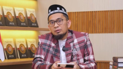 Sahur Jangan Cuma Makan, Segera Lakukan Amalan ini saat Bulan Ramadhan Agar Doa Cepat Terkabul, Ustaz Adi Hidayat Bilang…