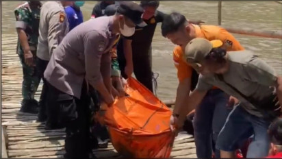 Mayat Tanpa Identitas Ditemukan Mengapung di Sungai Brantas Prambon Nganjuk