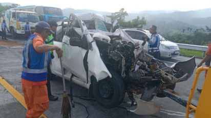 Avanza Tabrak Belakang Truk Tronton di Tol Malang-Pandaan, Satu Orang Tewas