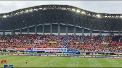 Hasil Babak Pertama El Clasico Liga 1 2024-2025: Persija Jakarta Unggul  2-0 Atas Persib Bandung
