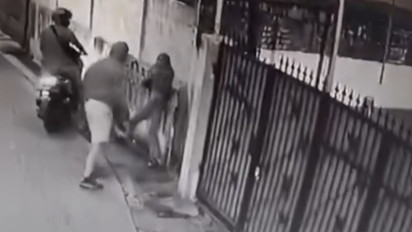 Nahas! Wanita Muda Jadi Korban Jambret Sadis Bawa Samurai di Kota Bandung