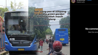 Detik-detik Mengerikan, Penumpang Berhamburan saat Bus TransJ Mogok di Tengah Perlintasan Rel Ular Besi