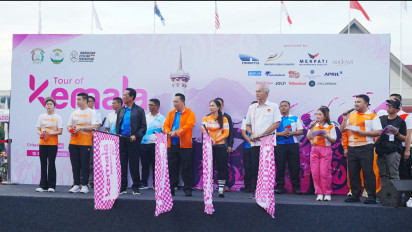 Kapolri Jenderal Listyo Bersama Sri Sultan Hamengkubuwono X  Meriahkan Hari Kedua Tour of Kemala 2025