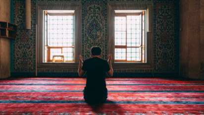 Perhatikanlah Shalat Ashar, Ustaz Khalid Basalamah: Paling Afdhol, Setelah Itu Isya dan Subuh