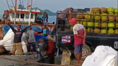 Pasca Kelangkaan, Puluhan Ribu Tabung LPG Melon Mulai Didistribusikan ke Pulau Bawean, Gresik