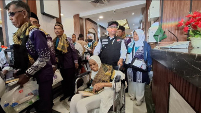 Kemenkes Kasih Tips Sehat Cegah Heat Stroke untuk Jemaah saat Puncak Haji 2025