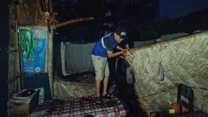 Seorang Lansia di Jember Terluka Tertimpa Rumahnya yang Ambruk, Usai Diterjang Angin Kencang
