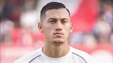 Bek Venezia, Jay Idzes