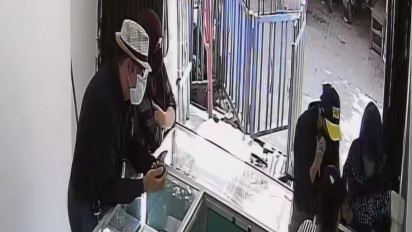 ​Toko Emas di Semarang Rugi Belasan Juta usai Pegawai Diduga Kena Gendam oleh Empat WNA