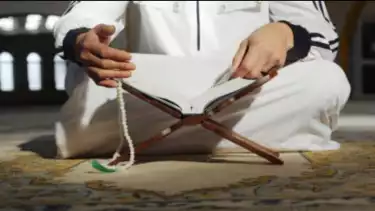 Ilustrasi mengisi amalan membaca Al Quran sebelum Ramadhan