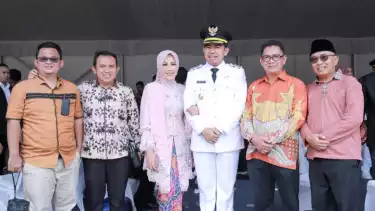 Bupati Jember Muhammad Fawait, S.E., M.Sc., dan dan Wakil Bupati Jember Dr. Djoko Susanto, S.H., M.H., dilantik langsung oleh Presiden RI Prabowo Subianto di Istana Negara..