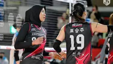 Megawati Hangestri bersama pemain Red Sparks Pyo Seung-ju