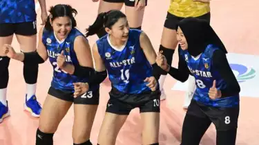 Megawati Hangestri bersama Ratu Voli Korea, Kim Yeoun-koung