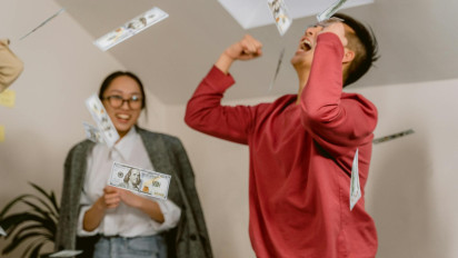 Selamat Datang Nasib Baik! Ini 4 Zodiak Paling Mujur pada 15 Mei 2025: Pisces Akan...