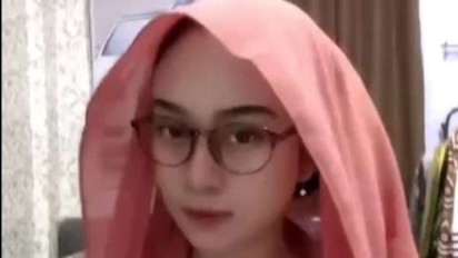 Belasan Video Syur Mantan Guru di Jember Viral, Berjilbab Namun Bugil