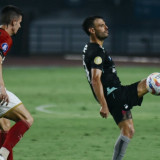 Madura United Ganti Kiper, Persib Bandung Gagal Berpesta di Stadion Full House