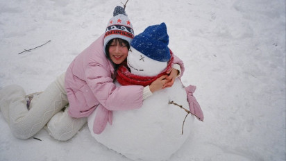 Lirik Lagu Bluebird - BIBI Lengkap dengan Hangul dan Romanisasinya, Lagunya Menyampaikan Pesan tentang Harapan