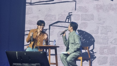 Pond Naravit Sukses Gelar Fan Meeting GMMTV FANDAY 17 in Jakarta 2025, Penggemar Kasih Surprise Kue Ulang Tahun