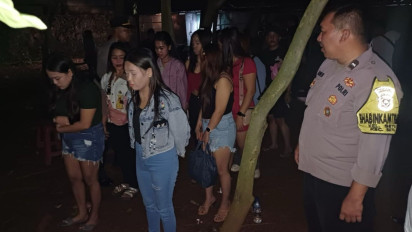Belasan PSK dan Lelaki Hidung Belang di Cisauk Diciduk Polisi, Alat Kontrasepsi Hingga Anggur Merah Turut Disita