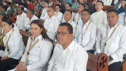 Ketika Kepala Daerah Peserta Retret Khusuk Beribadah