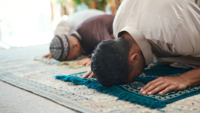 Niat Shalat Witir Lengkap dengan Artinya