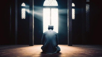 Cara Shalat Tarawih 11 Rakaat, Ustaz Adi Hidayat Beberkan yang Dicontohkan Nabi Muhammad SAW Saat Itu