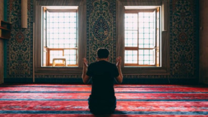 Setelah Hijrah Mau Ganti Shalat Bertahun-tahun? Ini Kabar Baik dari Gus Baha