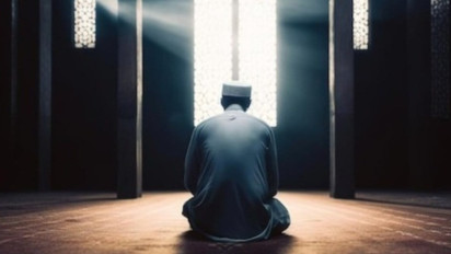 Dosa Sejak Akil Baligh Diampuni Allah, Ustaz Adi Hidayat: Lakukan Dua Amalan Ini di Malam Lailatul Qadar