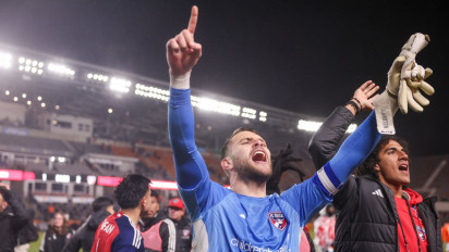 Sikap Berkelas Maarten Paes Buat Media Vietnam Terkagum-kagum: Kiper Timnas Indonesia itu...