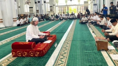 Ustaz Adi Hidayat Bagikan Dua Doa Buka Puasa yang Diajarkan Nabi Muhammad SAW