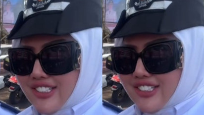 Usai Viral Kades Gunung Menyan Wiwin Komalasari Tertawakan Nasi Kotak, Gaya Hedonnya Jadi Sorotan, Harga Kacamatanya Bikin Geleng Kepala