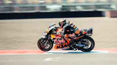 Pembalap KTM Red Bull, Brad Binder