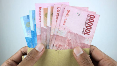 Menkeu Pastikan THR PNS, TNI dan Polri Cair 26 Februari, Pegawai Swasta Kapan?