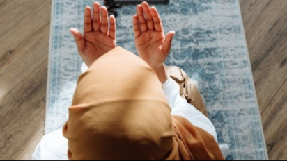 Tarawih di Masjid Tapi Shalat Witir di Rumah? Kata Ustaz Adi Hidayat Waktu Terbaiknya Itu Adalah…