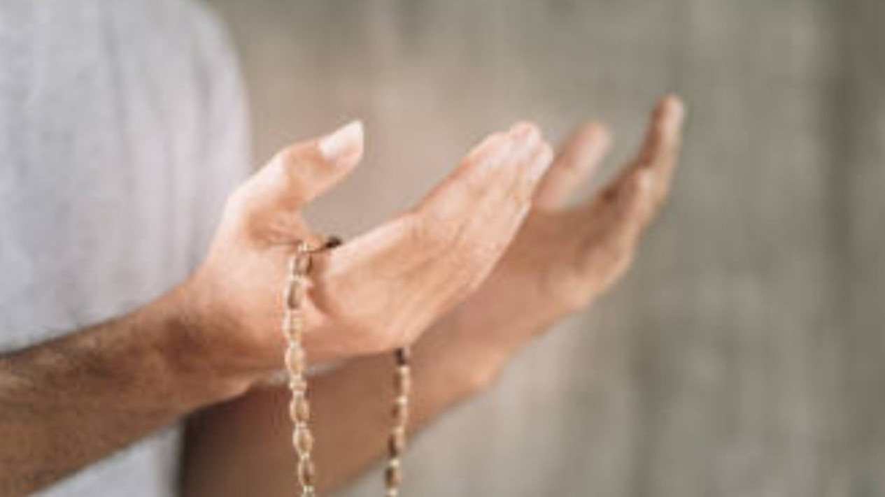 Hafalkan Doa Ini, Ustaz Adi Hidayat : Baca Saat Pemerintah Tetapkan 1 Ramadhan
            - galeri foto