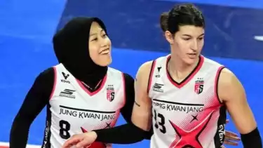 Dua pemain asing Red Sparks, Vanja Bukilich dan Megawati Hangestri.