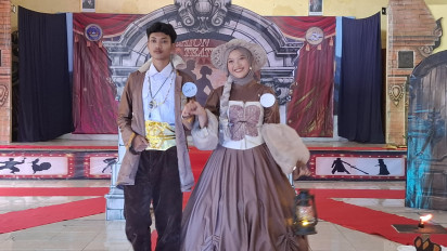 Siswa SMAN 1 Sumberrejo Tampilkan Fashion Teatrikal dengan Busana Batik Ecoprint