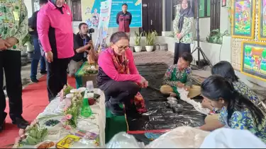 Ny. Juliati Sigit Prabowo Kunjungan ke SLB Kemala Bhayangkari 2 Gresik