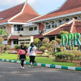 Buntut Saldo Belasan Juta Milik Nasabah Bank Plat Merah Raib, DPRD Pamekasan: Jangan Menutupi