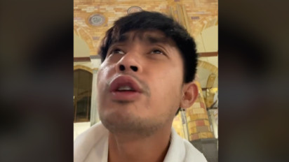 Sampai Mengadu kepada Allah, Viral Pria Doakan Bos Pertamina Pengoplos Bensin Langsung di Depan Kabah: Semoga Sekeluarga Tujuh Turunan..