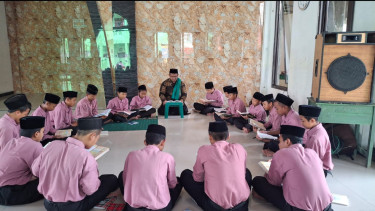 Keseruan Kegiatan Ponpes Darurrohmah Cirebon Selama Bulan Ramadhan 2025