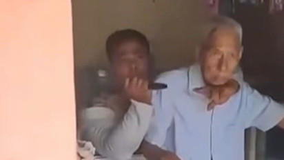 Viral Kakek 82 Tahun Disandera Maling Kambing karena Panik Dikejar Warga, Tapi Wajahnya Tenang Masih Sempat Rapikan Rak Telur