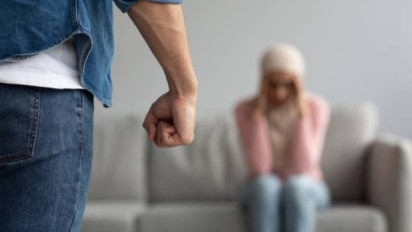 Istri Tidak Taat ke Suami, Masih Wajib Diberi Nafkah? Buya Yahya Jelaskan Ternyata Hukumnya...