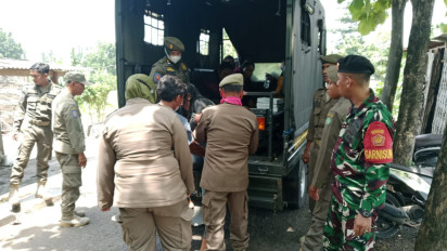 Razia Pekat Jelang Ramadhan, Satpol PP Sidoarjo Amankan 13 PSK, Miras hingga Alat Kontrasepsi