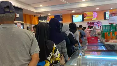 Badan Pangan Nasional (Bapanas) menggelar operasi pasar gerakan pangan murah.